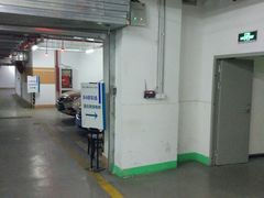 -新世界新丸中心-地下停车场