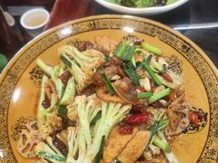-老来福·非遗酸汤兔(凯旋路店)