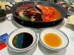 -卤校长老火锅(杨家坪直营店)