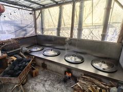 -果松木炭酸菜铜火锅·外婆参鸡汤