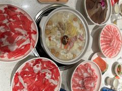 -三人行骨头王火锅(长寿店)