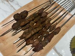 y羊肉串-马白开来特色羊排揪片子  (总店)