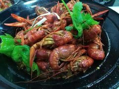 -虾弄弄海派小龙虾·牛羊蝎子火锅