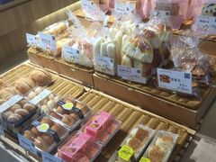 -顶东面包花园·生日蛋糕(世博店)