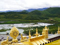 -噶丹松赞林寺