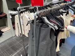 -王府井奥莱临潼小镇(临潼店)