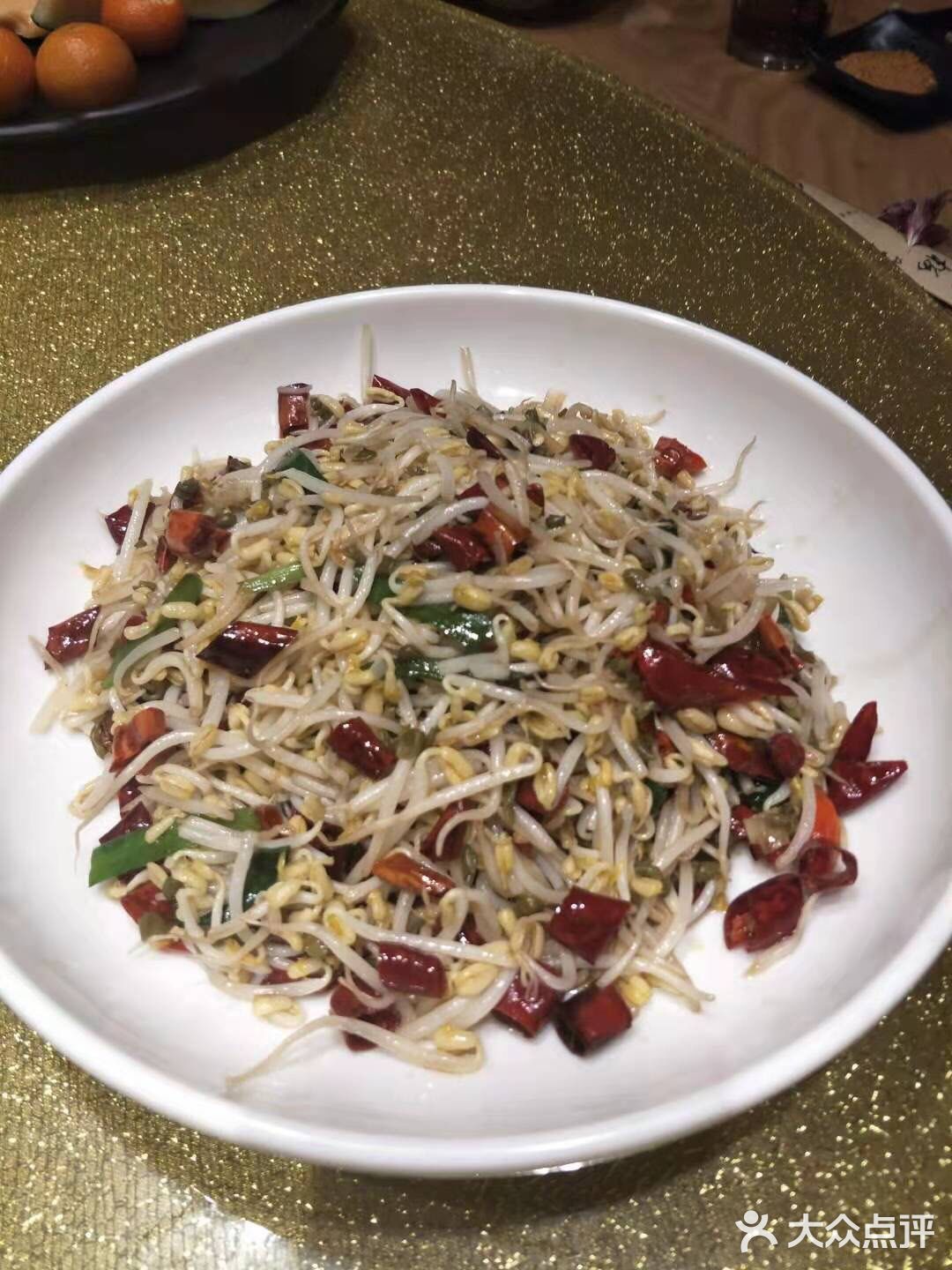 快来吃蒸全羊咯