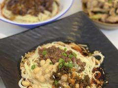 -李与白包子铺(桐梓林店)