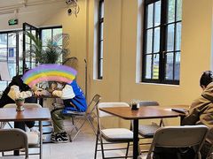 -Fridi Patisserie Cafe