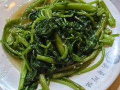 -三亚火车头万人海鲜广场