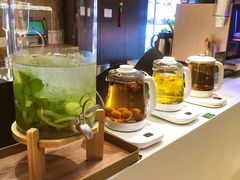 -涨巢·潮玩水疗局