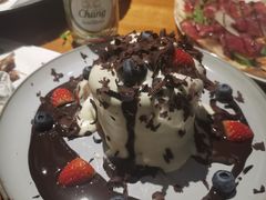 -JINNS锦时 steak&pizza(浸信会礼拜堂旧址店)