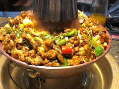 招牌双层蛙锅-沪小二炭火蛙锅(淮海中路美食不夜城店)