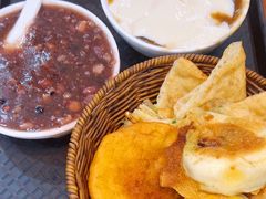 -穆彦华逍遥镇胡辣汤(岗坡路店)