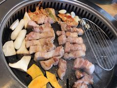 烤五花肉-黄金牧场(明洞总店)