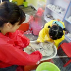 -泥娃娃DIY陶吧(易生活购物公园店)