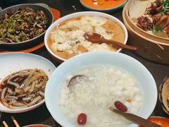 -川流不息·地道川菜·小龙虾(松东路店)