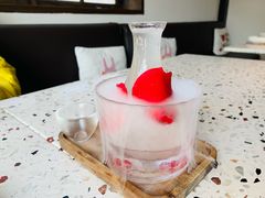 玫瑰与山泉米酒的浪漫-素描餐厅