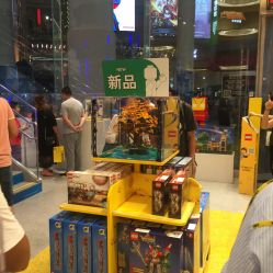 -乐高品牌旗舰店(人民广场店)