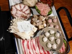 -周幺妹重庆老火锅(银泰城总店)