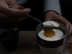 椰香咸蛋黄蛋糕-无牌咖啡&酒馆