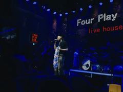 -FOUR PLAY BAR