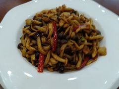 -鹤鸣嘉印象饭店(东市场小区店)