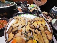 -芸山季·云南野生菌火锅(人民广场来福士店)