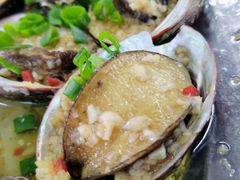 蒜蓉蒸鲍鱼-明记海鲜大排档(巽寮湾店)