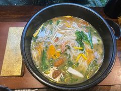-银米·云南传统过桥米线(双廊黑金冠店)