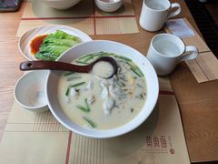 -荣家黄鱼面(南京西路店)
