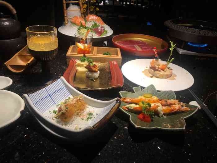 上井精致料理(ifs国金中心店)-"是点菜式自助餐,环境也很好,菜品都很