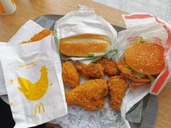 -麦当劳(展览路店)