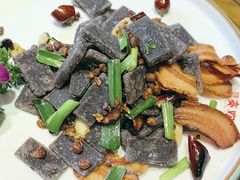 -亮欢寨酸汤鱼(沙冲路店)