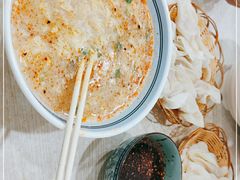 -老东门糁烫面角总店