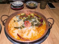 -洱火云南酸菜牛肉火锅(石景山当代商城店)