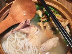 -刀小蛮半只鸡过桥米线(家乐福四元桥店)