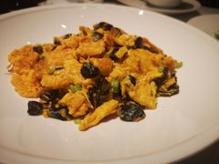 藏木耳炒土鸡蛋-HOMES上海本帮菜(襄阳公园店)