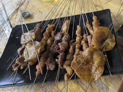 -老街烧烤大排档·地道湖北菜·龙虾馆(汉口火车站店)
