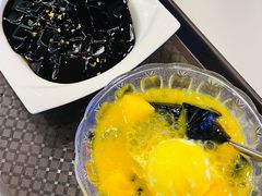 灵芝桂花蜜龟苓膏-梧州双钱龟苓膏(丽港航母店)