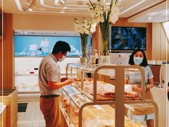 面包甜点陈列柜-好利来(健德门店)