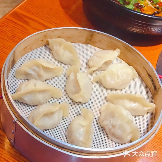 老八铁锅炖(金色港湾商业街店)