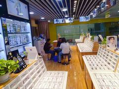 -MiRi眼镜连锁·蔡司·尼康控优点合作店(莘庄店)
