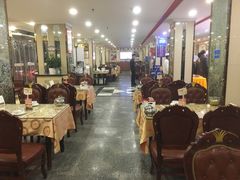 大堂-添福来墨鱼饺子 · 海鲜东北菜(大连星海·黄浦路店)