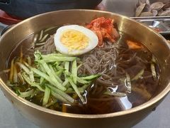 -围炉肉舍丹东海鲜烤肉·烤活鳗(步行街店)