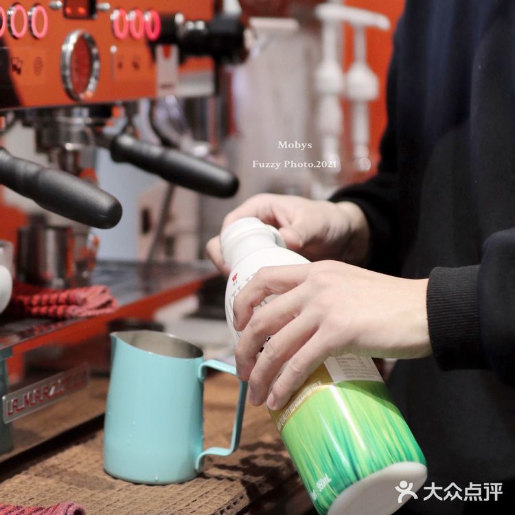 🧡MOBYS｜初春，雨季的山茶花拿铁。