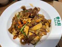 -费大厨辣椒炒肉(万家丽一店)