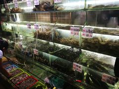 -覃记海鲜美食餐厅