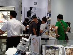店内环境-茂昌眼镜(南京西路店)