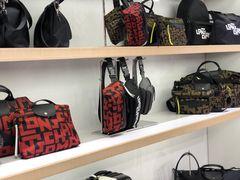 -Longchamp(佛罗伦萨小镇奥特莱斯店)